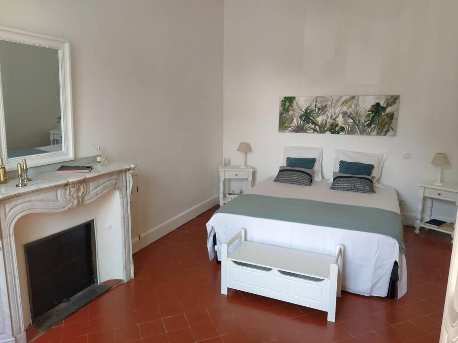 Appartement Avec Balcon, Bord Du Canal, Wifi. นาร์บอนน์ ภายนอก รูปภาพ